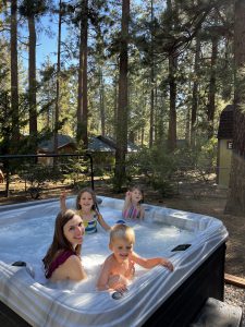 Sage and Rose Cabin Spa with Family