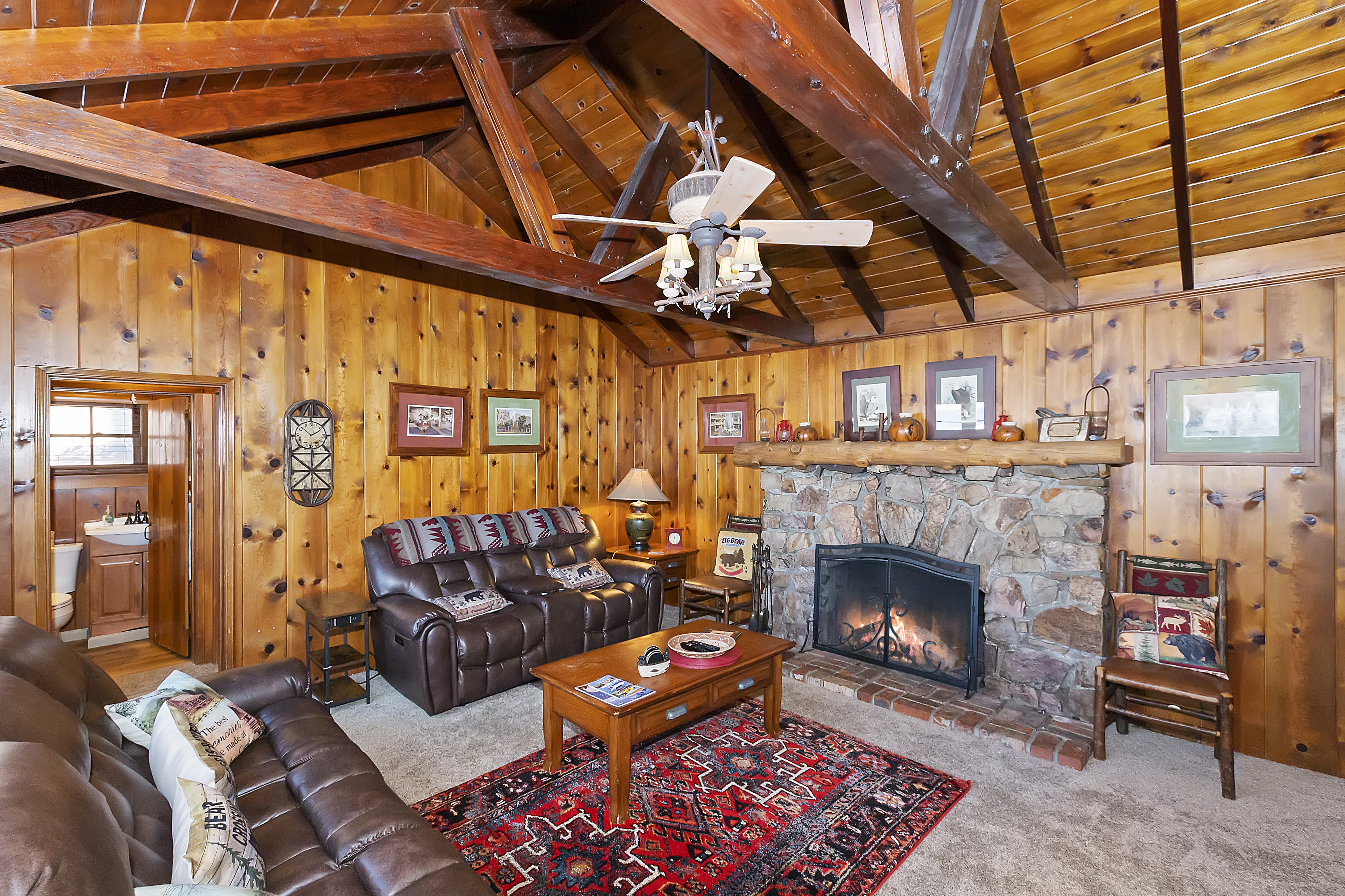 Big Bear Cabin - Cozy Lakefront - 7