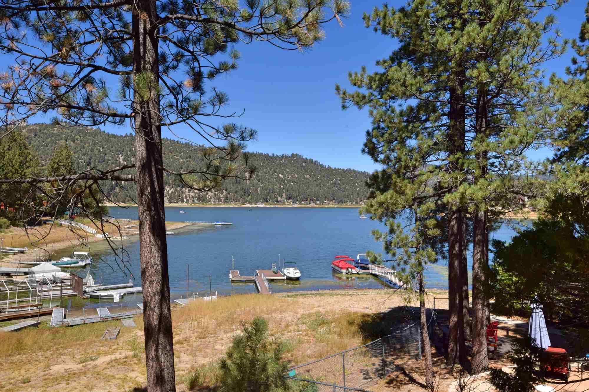 Big Bear Cabin - Cozy Lakefront - 22