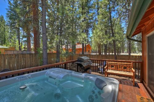 Big Bear Cabin - Freddy'sLakeHouse - 0003