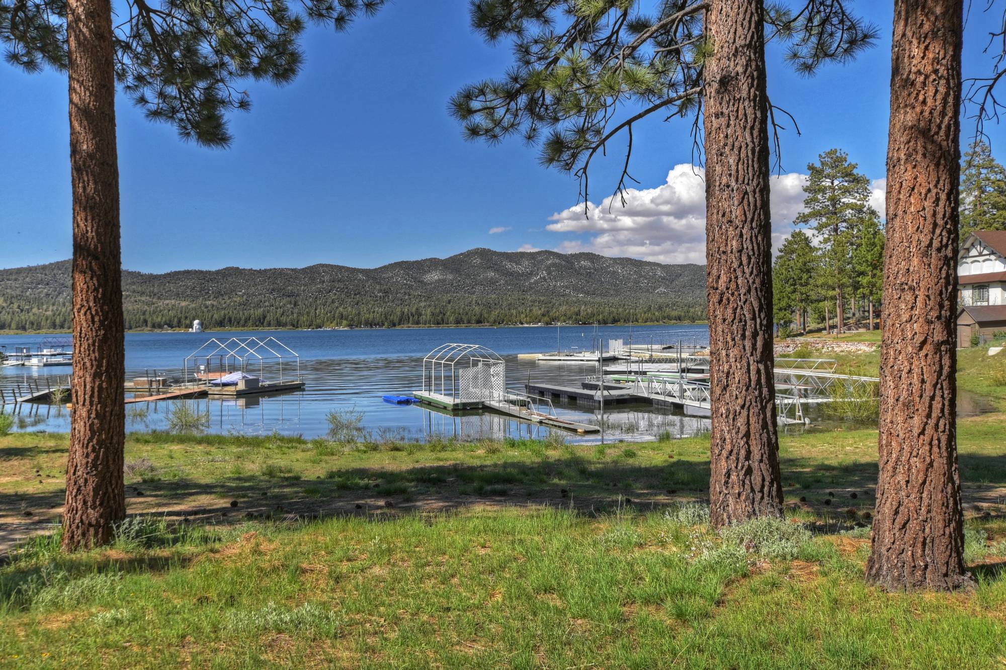 BigBearCabin-HappyLakeCottage-0