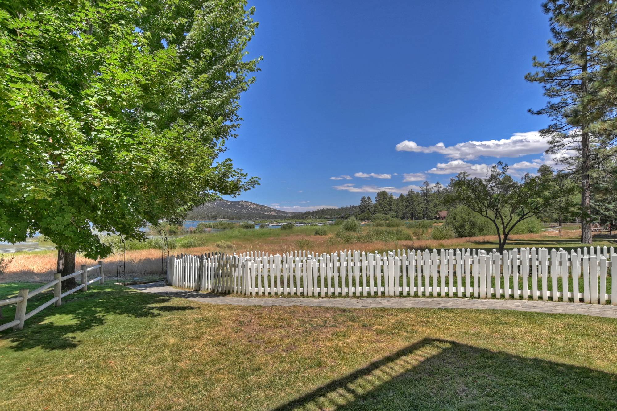 Big Bear Cabin - Lakefront Manor - 47