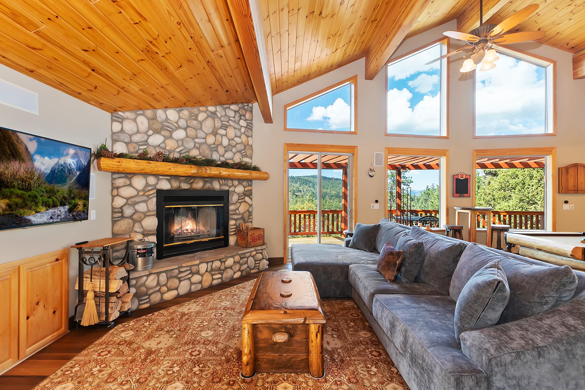 Big Bear Cabin - Ski and View Lodge - 1