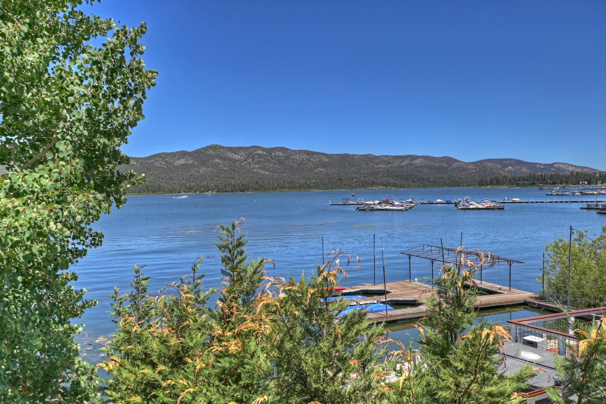 Big Bear Cabin - Storybook Lakefront - 26