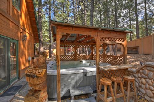 Big Bear Cabin - WaterviewRetreat - 0003