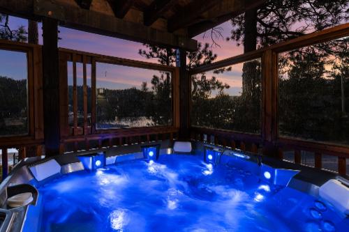 Big Bear Cabin - WindowWonderland - 0005