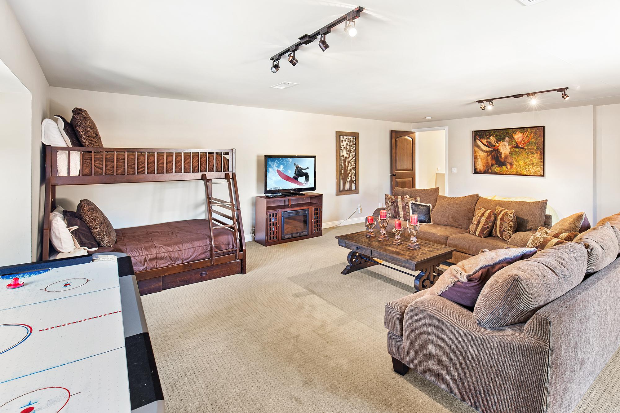 Big Bear Cabin - Wolf Creek Luxury Estate - 38